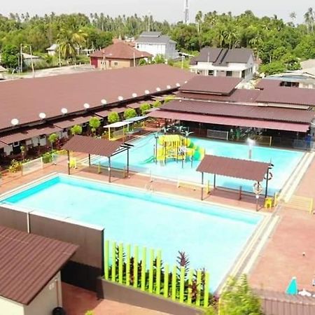 Asfa D Village - Resort - Homestay - Family Room Kemasik Exterior photo